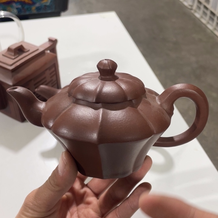 紫砂茶壶老厂紫砂壶一件。