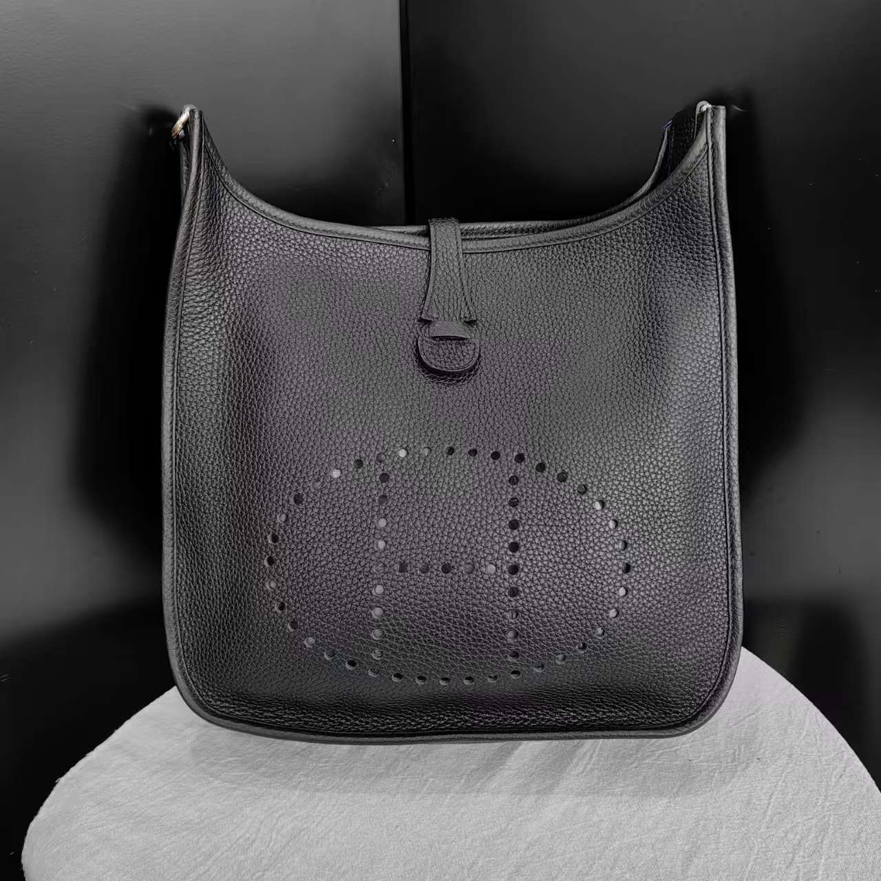 99新 Hermes/爱马仕 伊芙琳29 黑银 tc皮 宽肩带 盒子 C刻