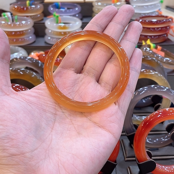 玛瑙/玉髓手镯未镶嵌