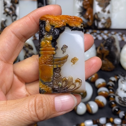 抖***2和田玉未镶嵌颈饰