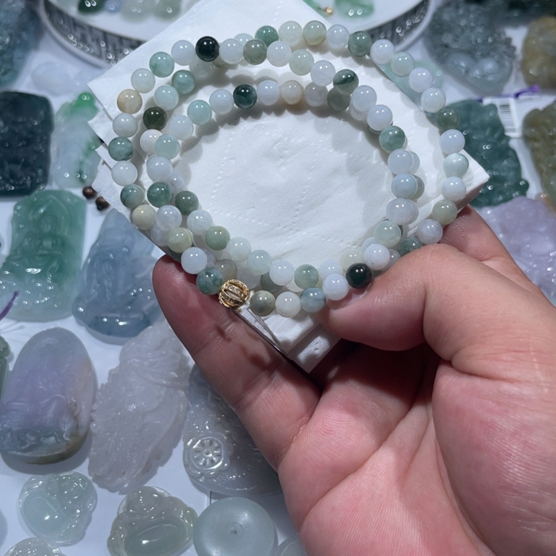 颈饰未镶嵌翡翠天然