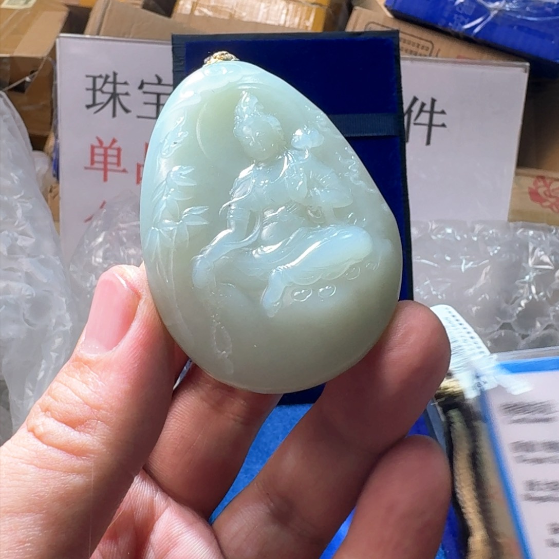 和田玉颈饰未镶嵌