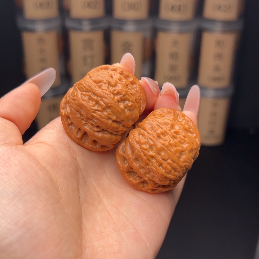 是***恒文玩核桃吊坠铁锤