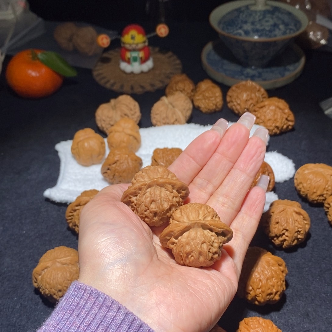 文玩核桃吊坠汉高楼40