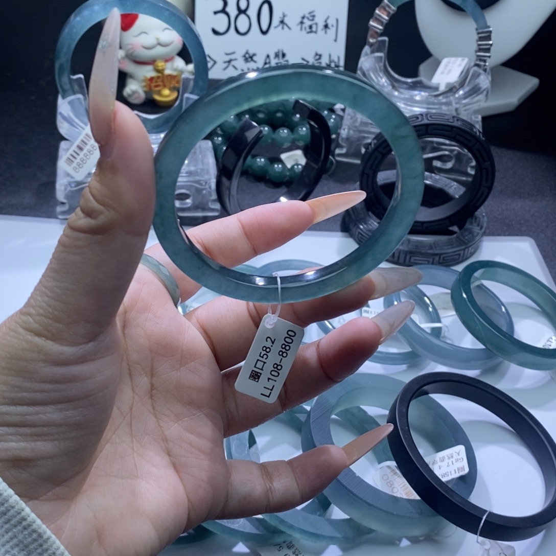 定制翡翠未镶嵌手镯高冰海蓝之谜