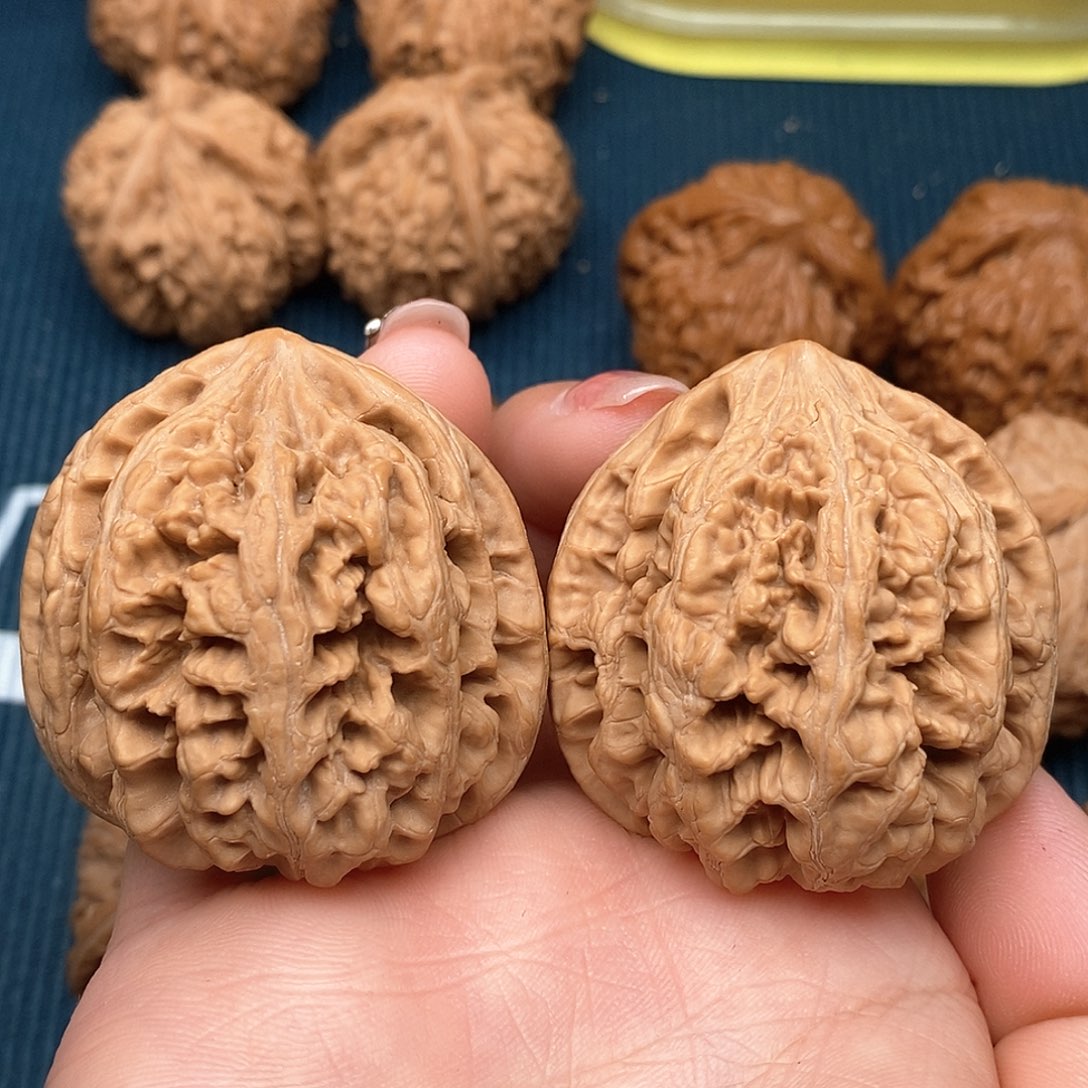 文玩核桃吊坠大粗筋