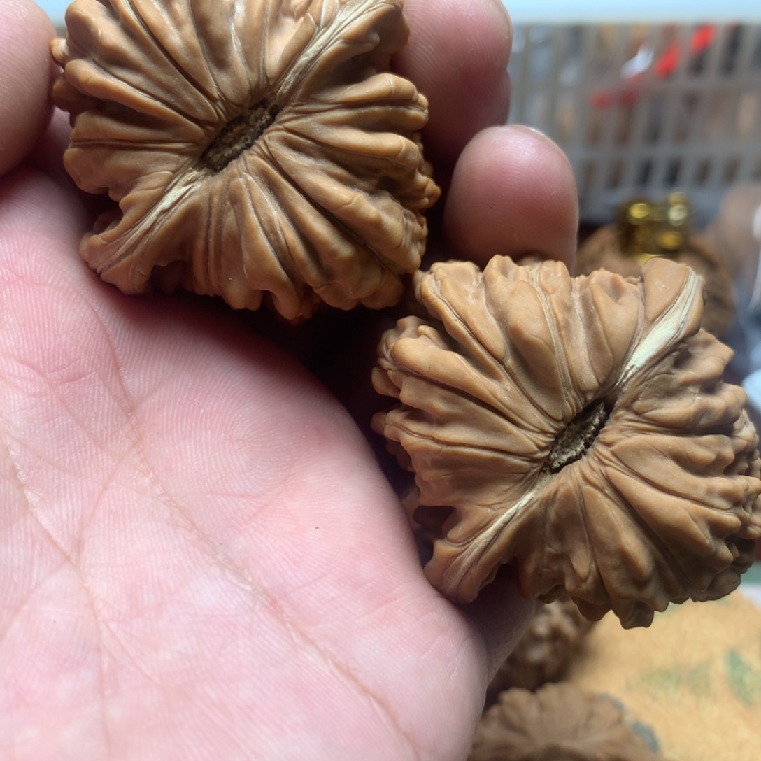 风***吹吊坠文玩核桃四座楼45尺寸