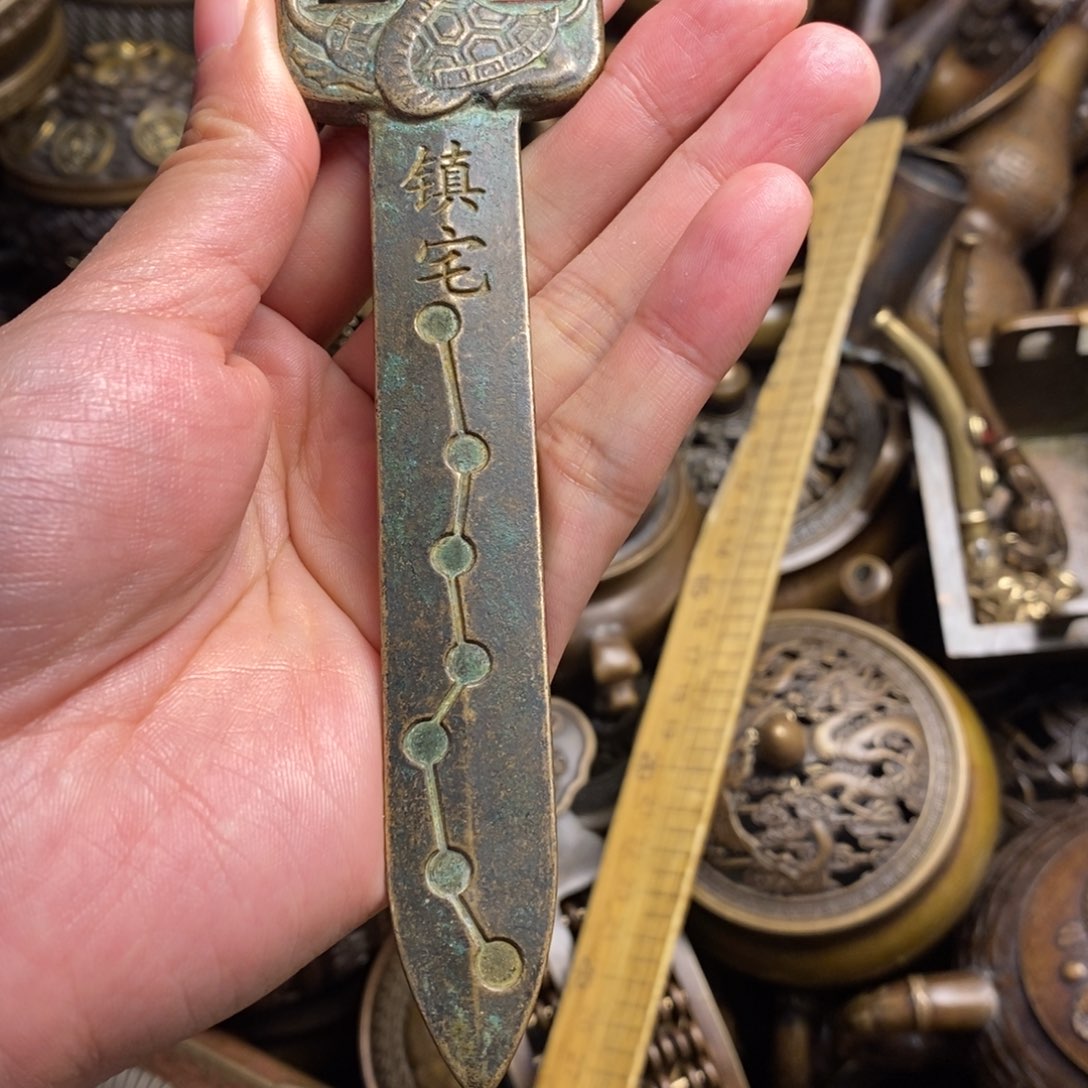 精美铜器做工精良