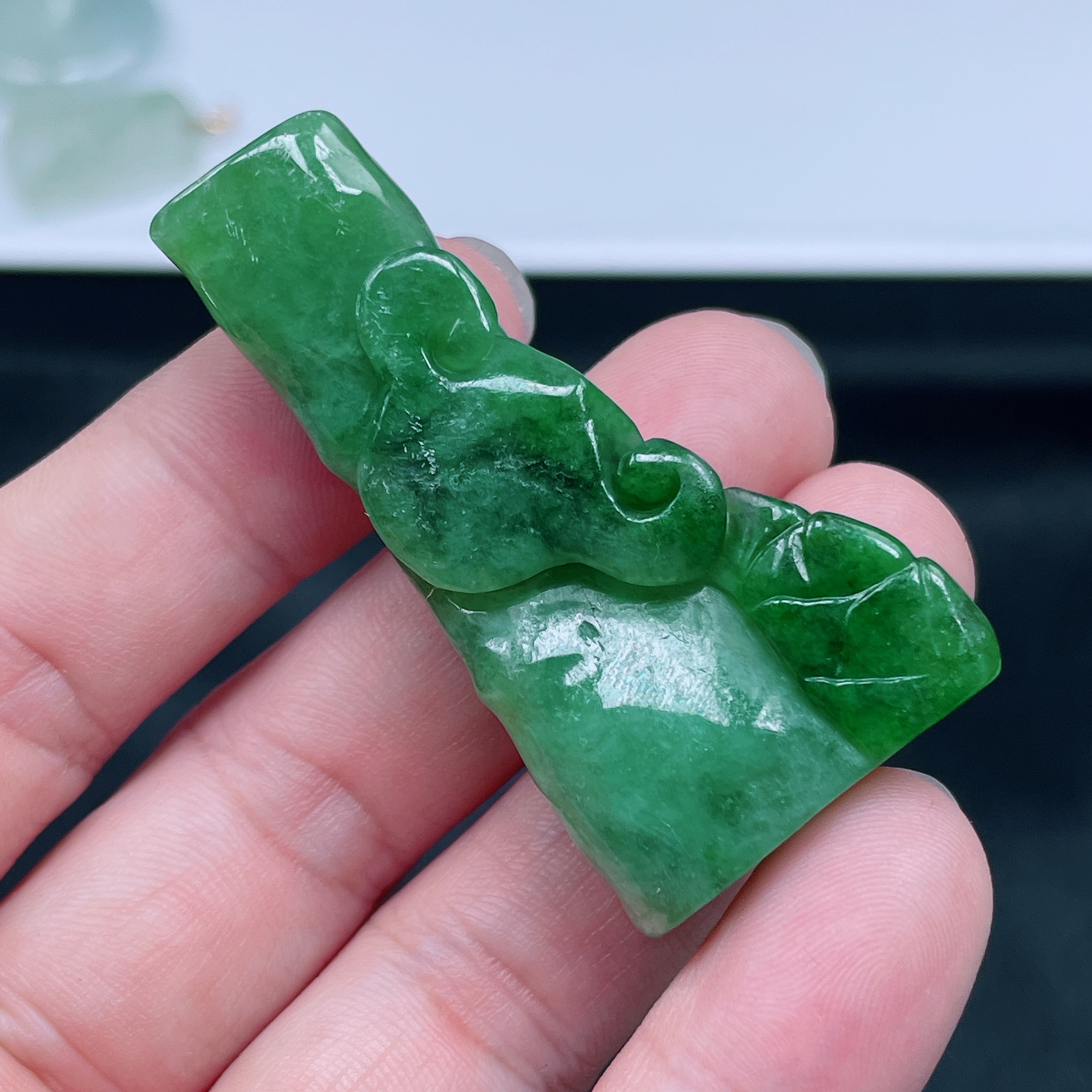 Q067缅甸天然翡翠A货竹节翡翠吊坠绿色菠菜绿节节高升气质精美