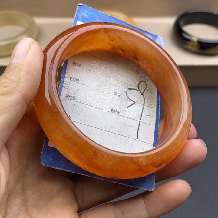 石英质玉未镶嵌手镯
