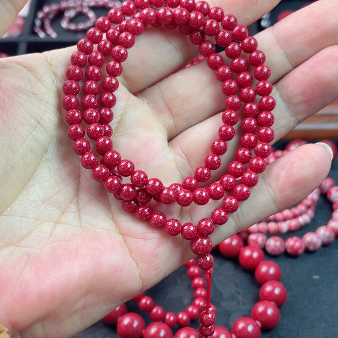 天然辰砂晶体卡5的108的37.2克