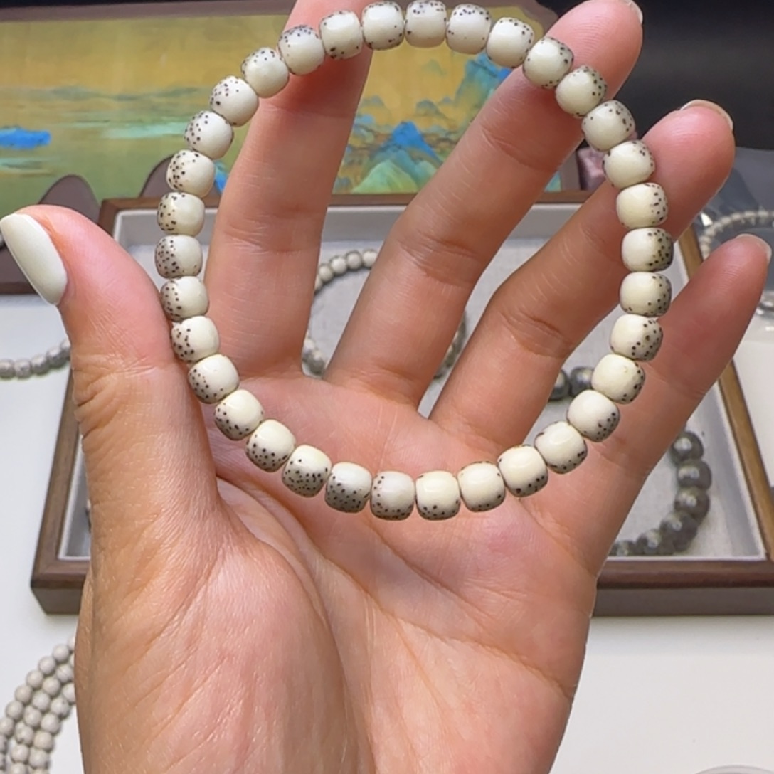 星月菩提手串石玉河豚7×6大留白