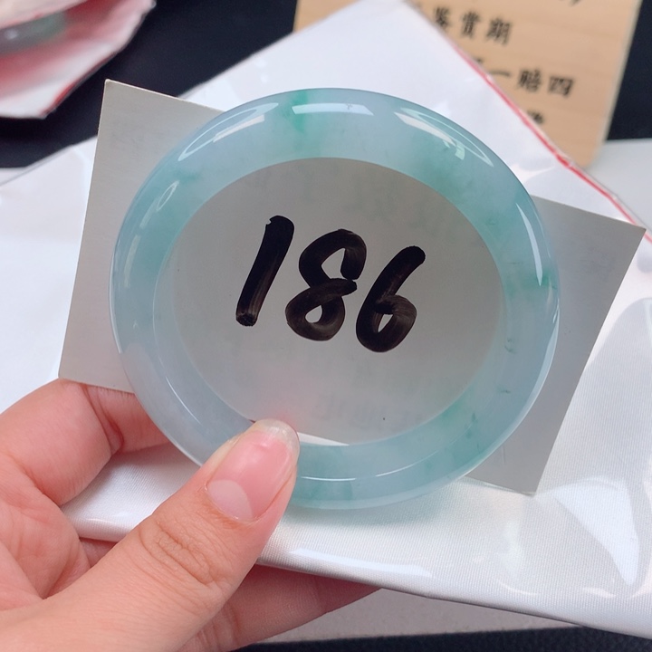 翡翠手镯未镶嵌正圈56.57