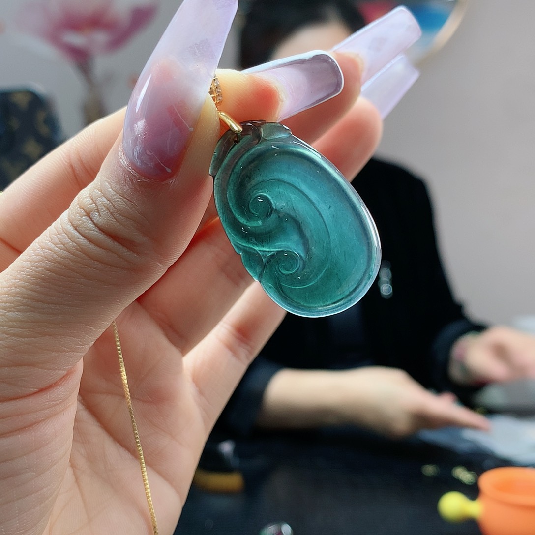 【闪购商品】翡翠吊坠(赠链)未镶嵌