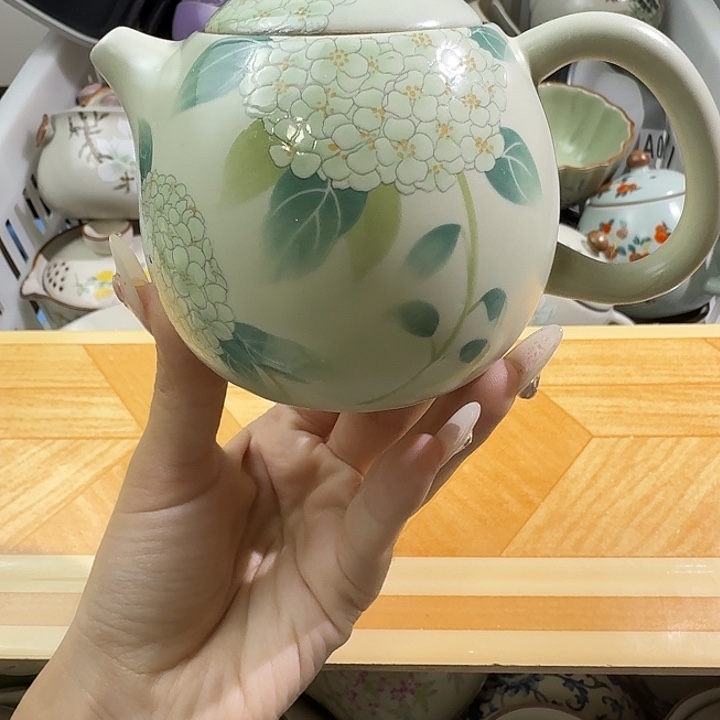 陶栖绣球花龙蛋壶