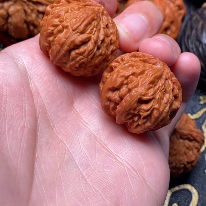 文玩核桃吊坠麒麟