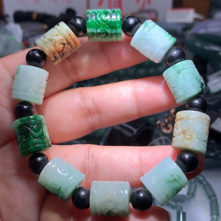 翡翠颈饰未镶嵌保真天然A货翡翠