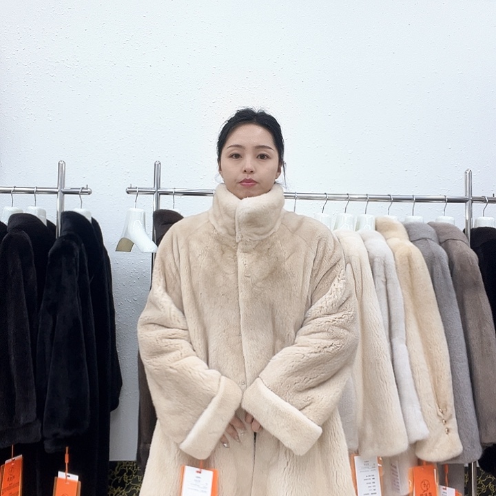 米黄财阀千金80衣长