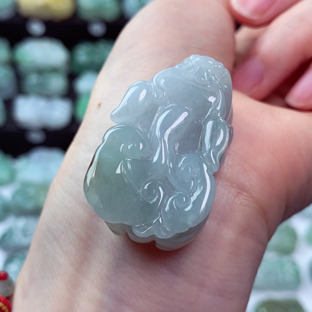 翡翠颈饰未镶嵌天然