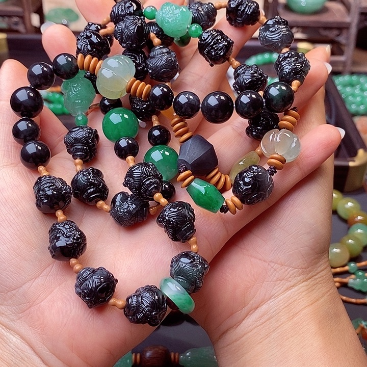 冰****石英质玉未镶嵌平安扣