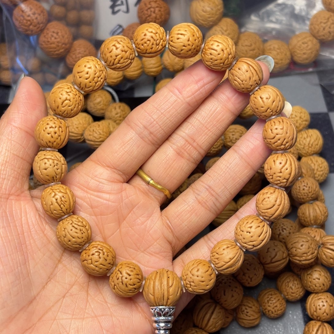 手串桃核12.8野生核手持