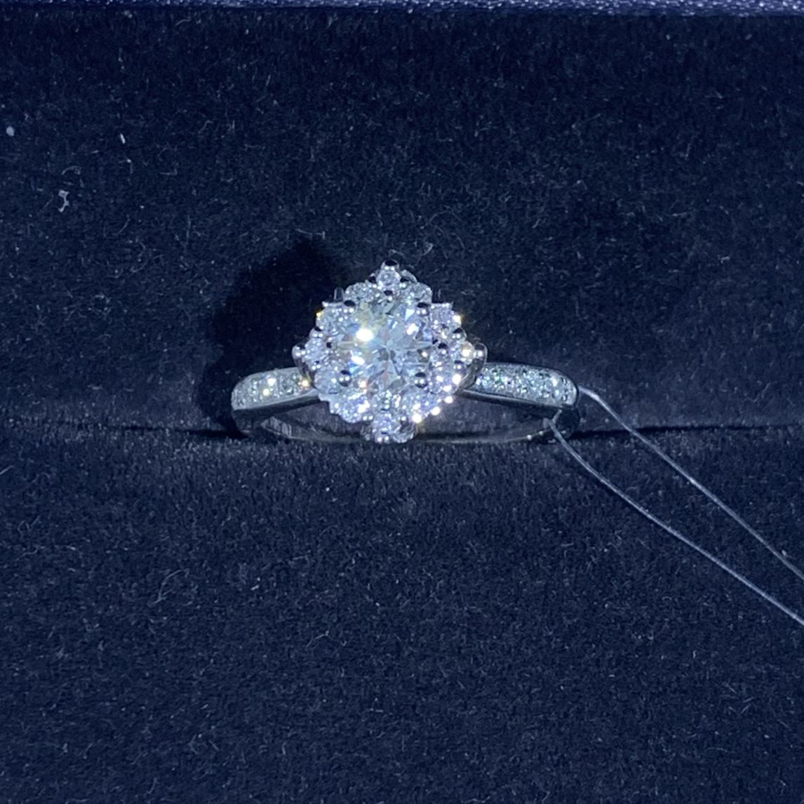 灿若星辰 14圈口50分18K金天然钻石戒指 DS25010001