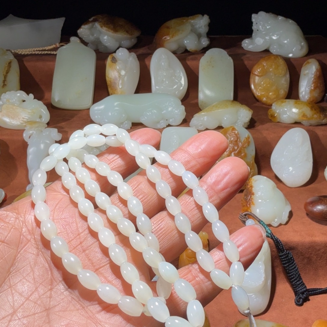 ༺***༻和田玉未镶嵌颈饰