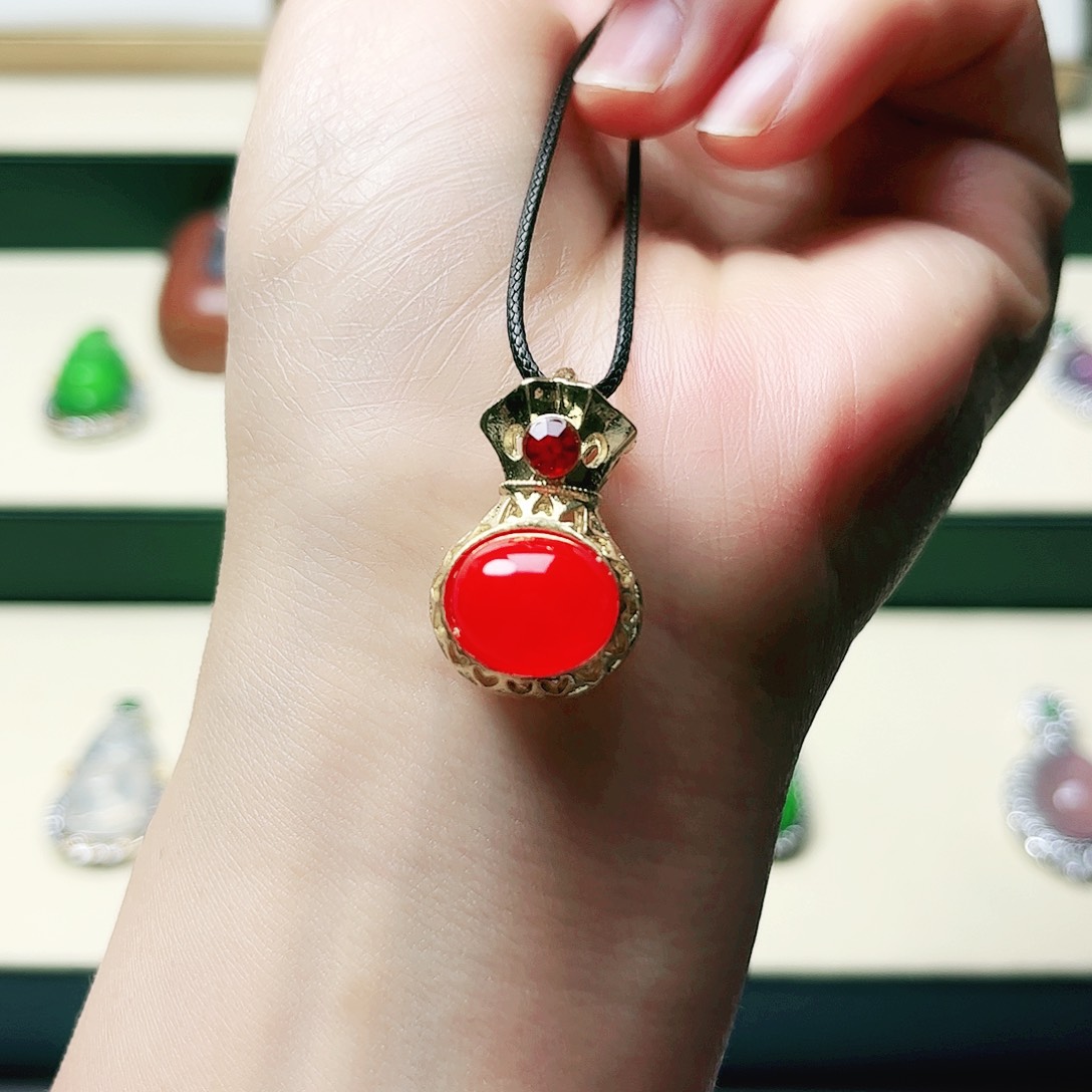 玛瑙/玉髓颈饰未镶嵌