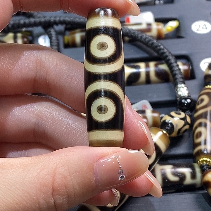 呆****玛瑙/玉髓（覆膜）未镶嵌颈饰