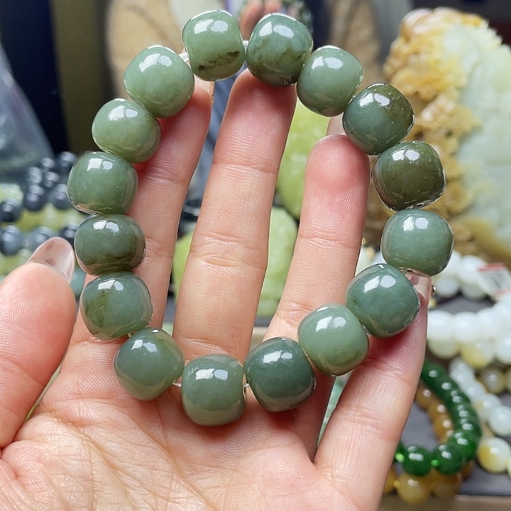 未镶嵌和田玉手链