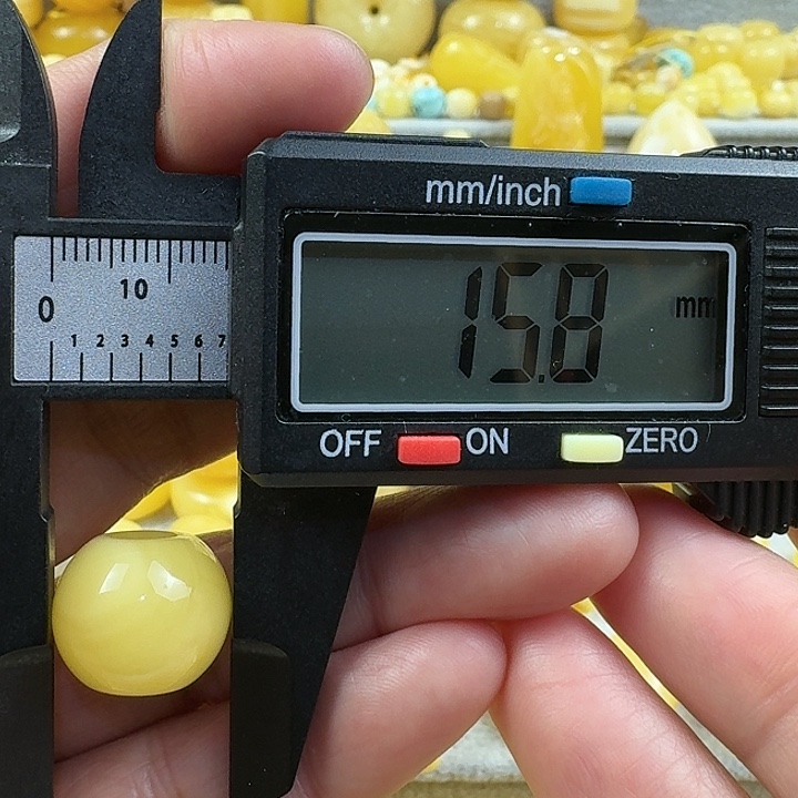 绿***1蜜蜡未镶嵌裸石17