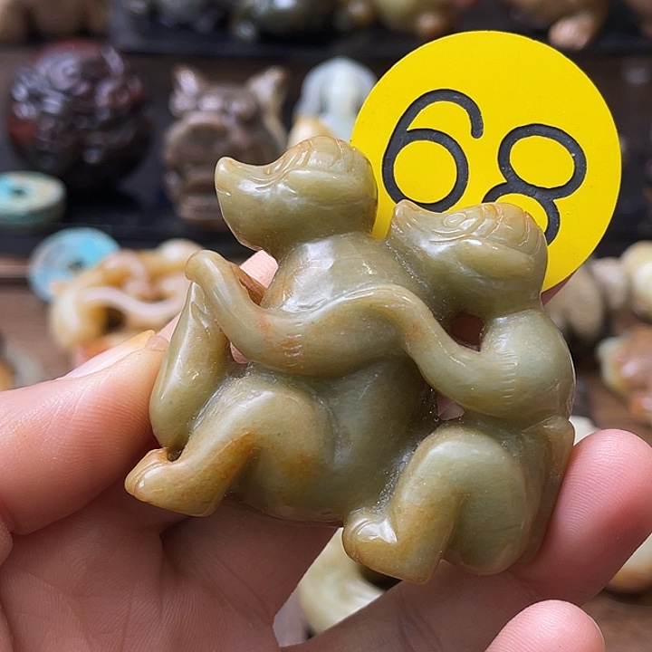 和田玉（糖玉）未镶嵌颈饰