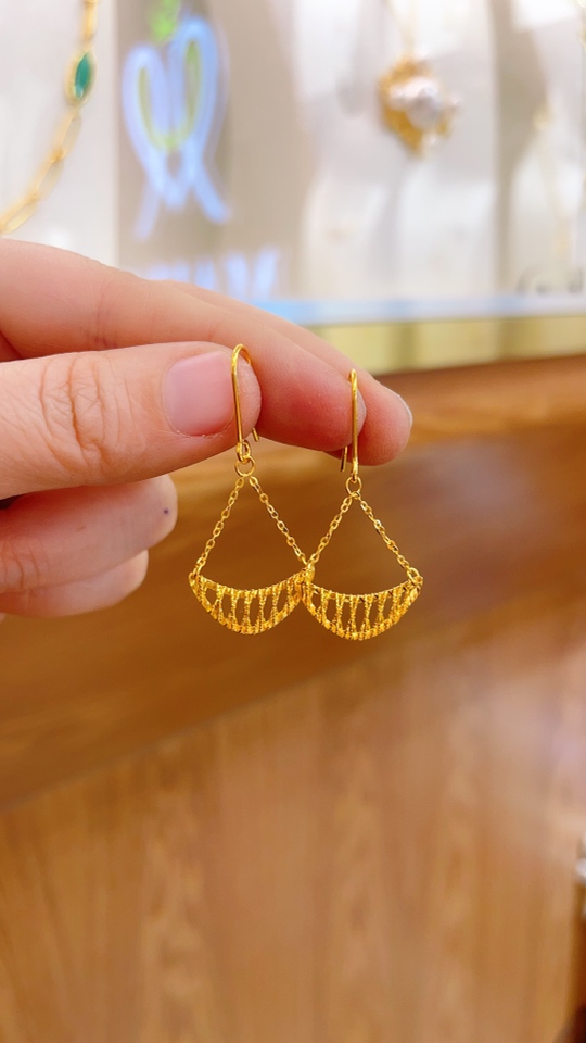 足金耳环2.76克（860/克）5G工艺