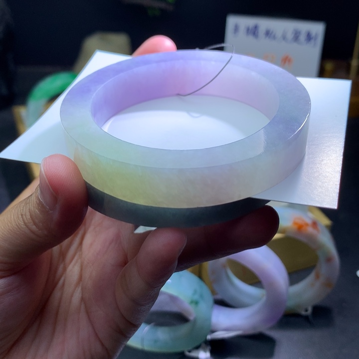 定制翡翠未镶嵌翡翠手镯