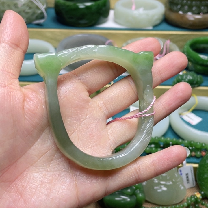 和田玉手镯58圈口 编号22贵妃镯未镶嵌