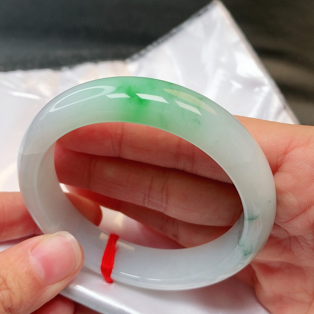 翡翠手镯未镶嵌202号