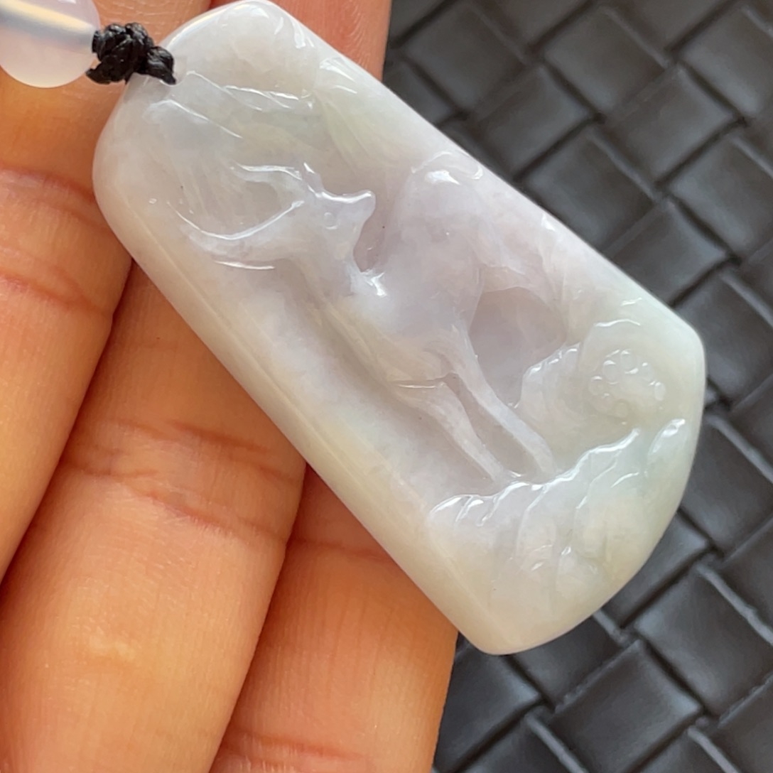 翡翠颈饰未镶嵌鹿牌