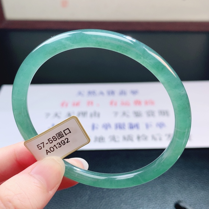 翡翠未镶嵌手镯翡翠手镯32