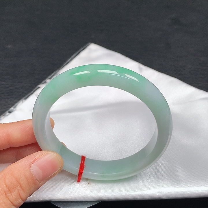 未镶嵌手镯翡翠54圈