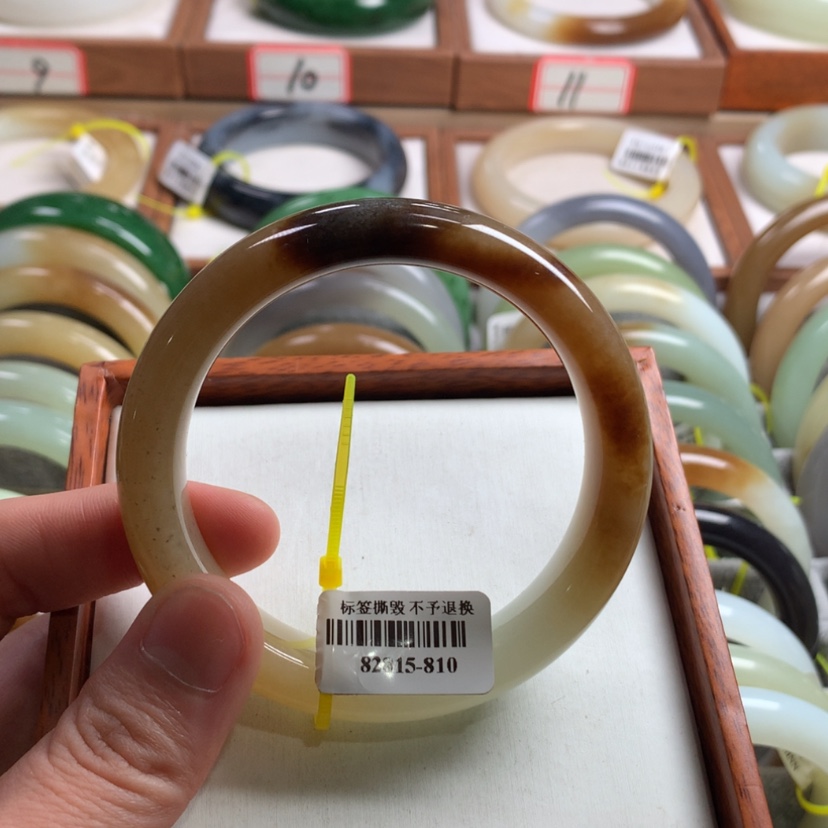 【闪购商品】和田玉手镯未镶嵌56.7