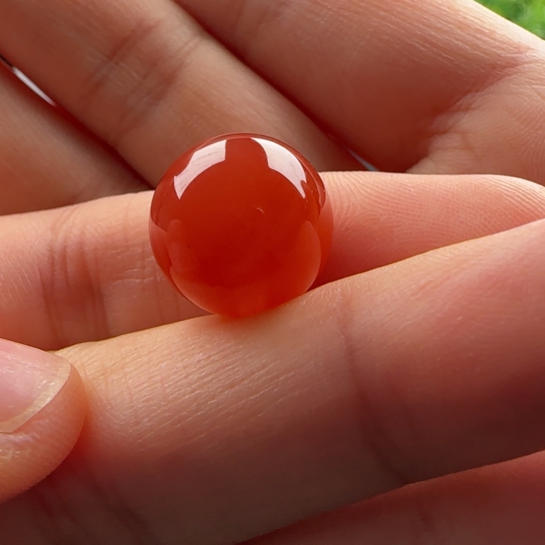 南红玛瑙未镶嵌圆珠：13.8