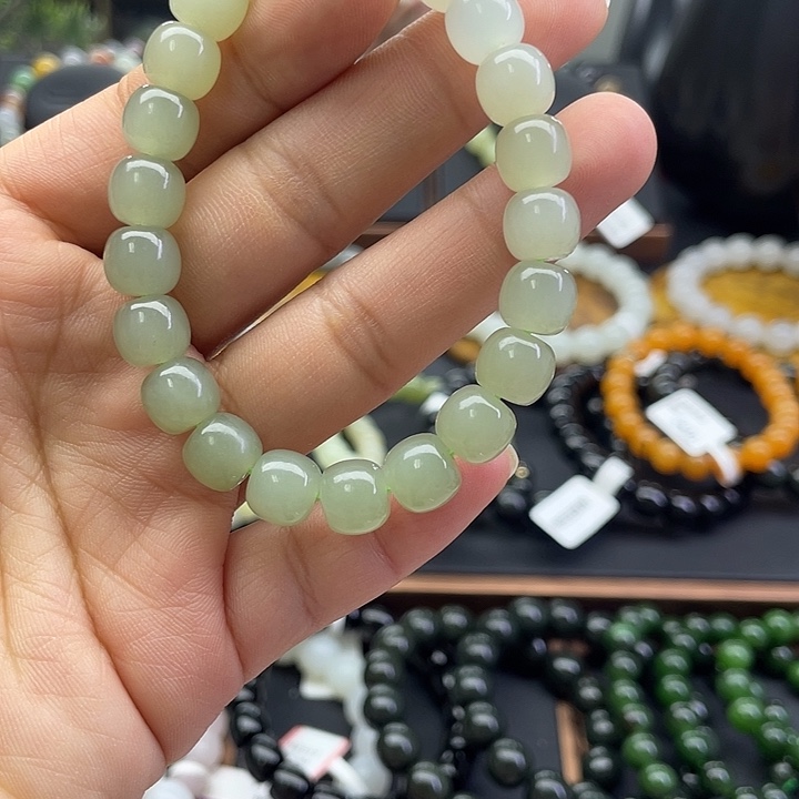 和田玉未镶嵌手串