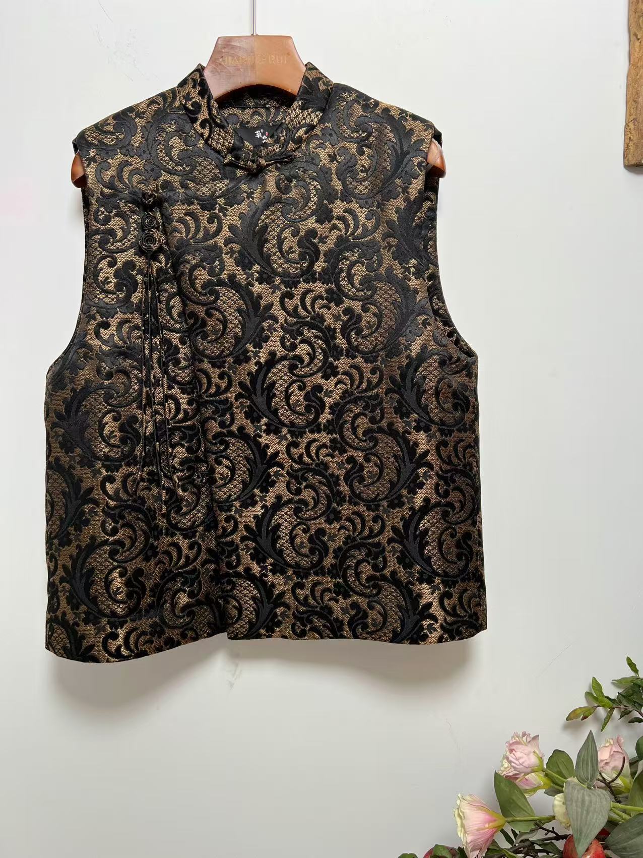 『京墨』气质复古百搭国风新中式立领夹棉马甲（24132-1）刺绣