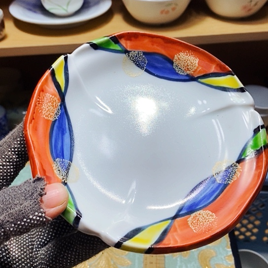 瓷片新年快乐。万事如意