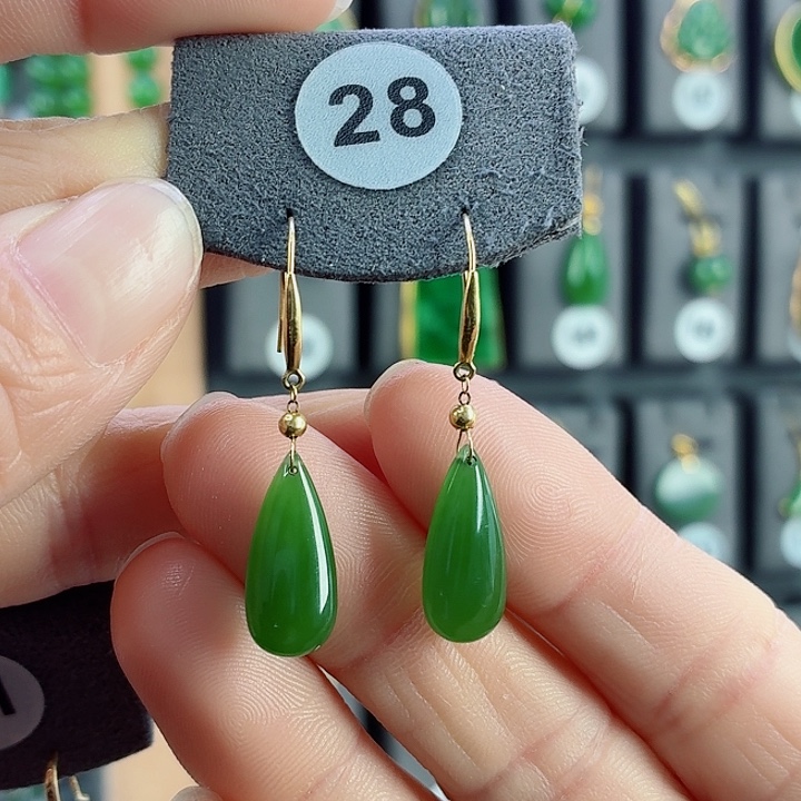 和田玉18K金镶嵌耳饰