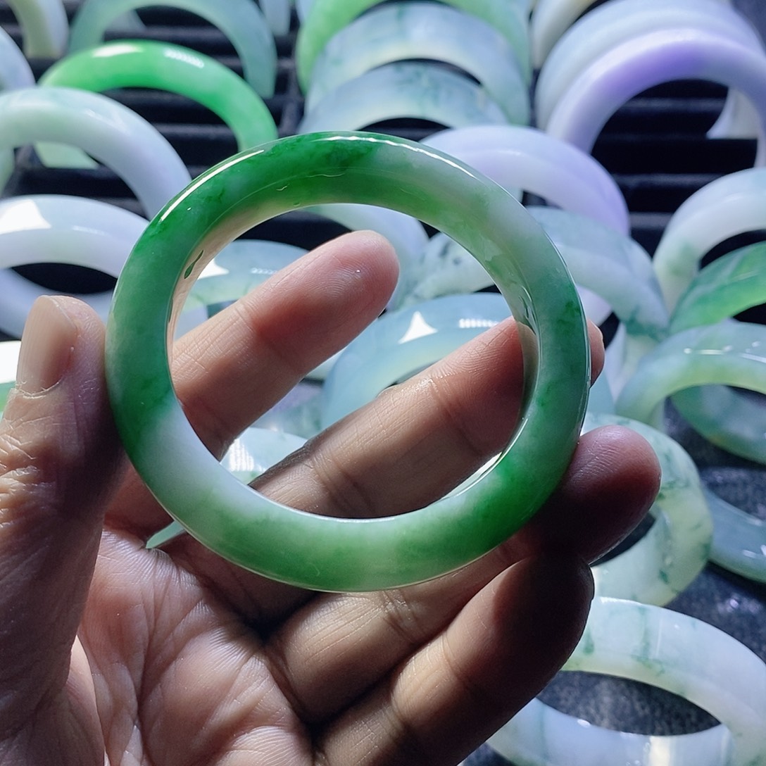 洛***洛定制翡翠未镶嵌手镯定制不退不换