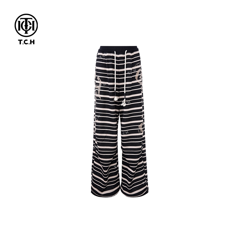 TCH服饰店播-25年春款不加绒条纹字母烫钻宽松长裤T72C20E5141