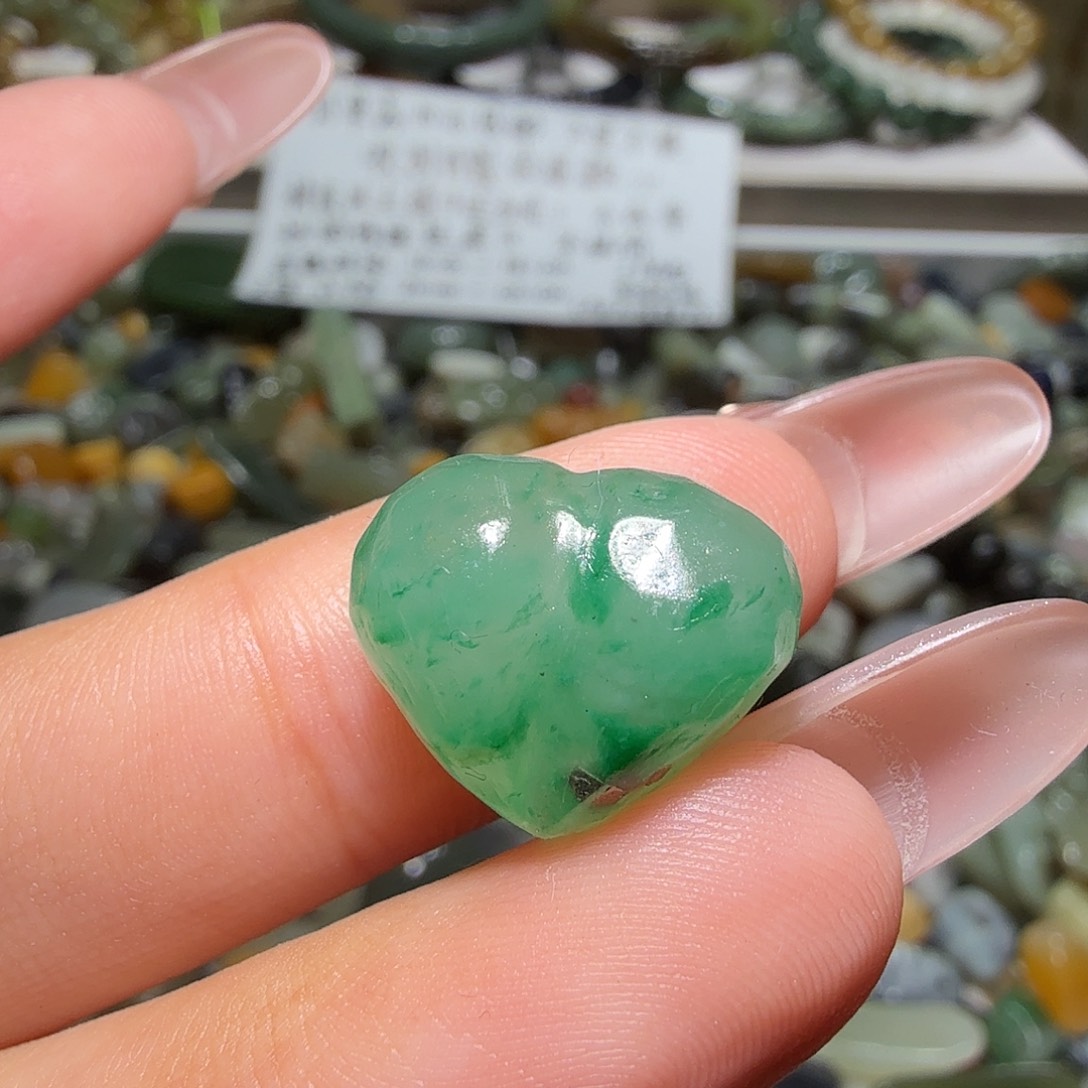 和田玉未镶嵌珠宝奇石