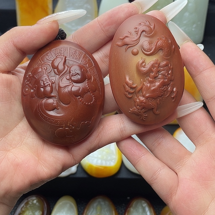 秋***彩和田玉未镶嵌颈饰