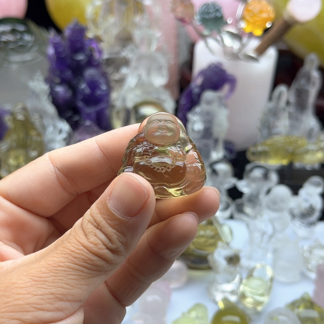 水晶摆件未镶嵌水晶小*?